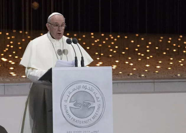 Papa Francesco negli Emirati Arabi | Papa Francesco parla allo Human Fraternity Meeting, Abu Dhabi, 4 febbraio 2019 | Edward Pentin / ACI Group