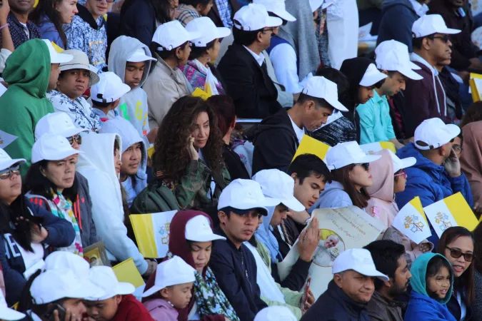 Il Papa presiede la Messa ad Abu Dhabi |  | Edward Pentin - EWTN