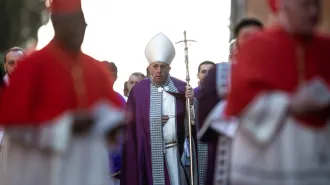 Papa Francesco: “La Quaresima è tempo di guarigione dalla polvere che sporca il cuore”