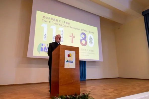 L'arcivescovo Paul Richard Gallagher, "ministro degli Esteri" vaticano, alle celebrazioni per gli 80 anni di relazioni tra Taiwan e Santa Sede, Collegio Urbano, 5 ottobre 2022 / Ambasciata di Taiwan presso la Santa Sede