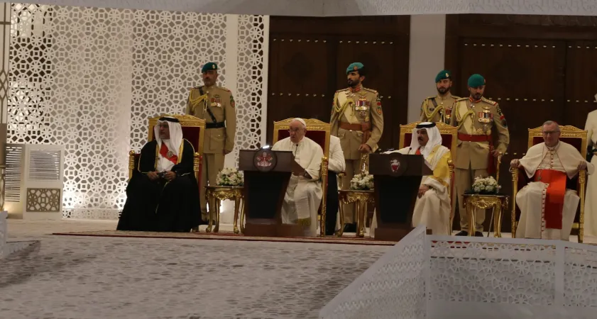 Papa Francesco in Bahrein | Papa Francesco incontra le autorità civili, diplomatiche e religiose al Sakhir Palace di Awali, Bahrein

 | Alexey Gotovskiy / ACI Group