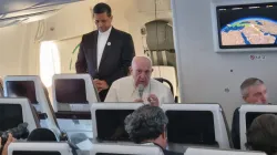 Papa Francesco durante la conferenza stampa in aereo di ritorno dal Bahrein, 6 novembre 2022 / Alexey Gotovsky / ACI Group