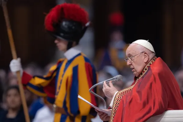 Papa Francesco durante la Messa di Pentecoste, Basilica di San Pietro, 28 maggio 2023 / Daniel Ibanez / ACI Group