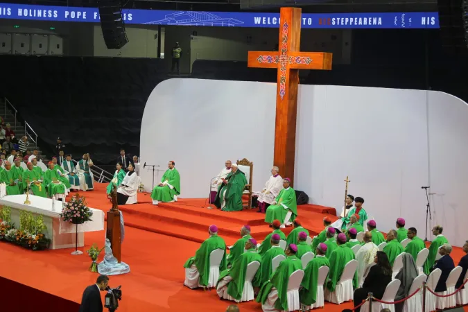 Papa Francesco durante la Messa alla Steppe Arena, Ulaanbatar, 3 settembre 2023 | AG / ACI Group