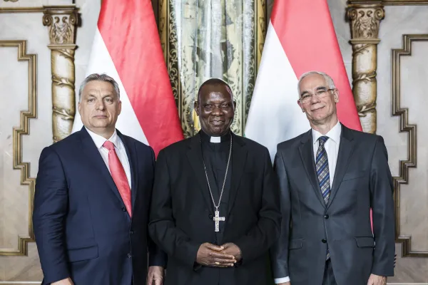 L'incontro del vescovo Doeme con il primo ministro Orban nel 2017 / https://2015-2022.miniszterelnok.hu/prime-minister-viktor-orban-receives-nigerian-bishop-oliver-dashe-doeme/