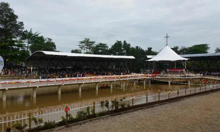 L'altare della messa | | Martha Calderon/ Aci Group