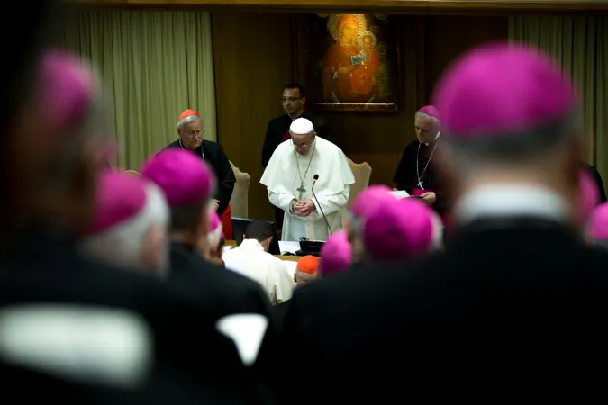 Il Cardinale Bassetti, Presidente della CEI, vicino a Papa Francesco |  | Daniel Ibanez CNA