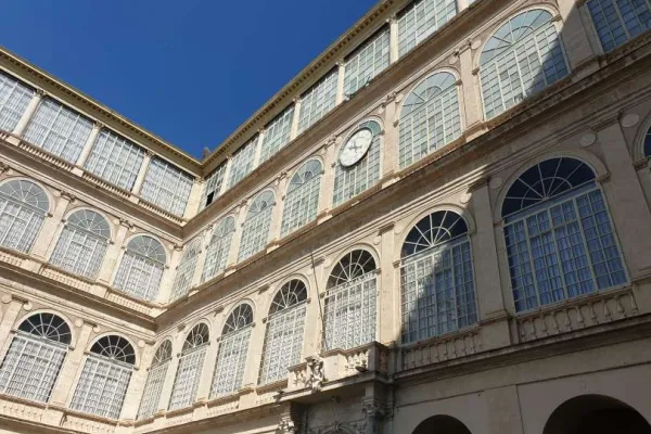 Il Palazzo Apostolico Vaticano visto dal Cortile San Damaso / AG / ACI Group