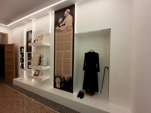 Alcune immagini del Museo di Don Alberione  |  | AT