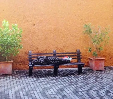 Esemplare in bronzo | | Elemosineria Apostolica