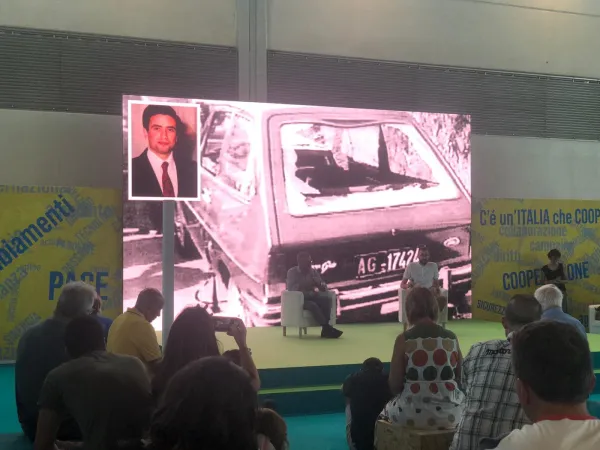 La mostra su Livatino al Meeting22 | | www.diocesiag.it