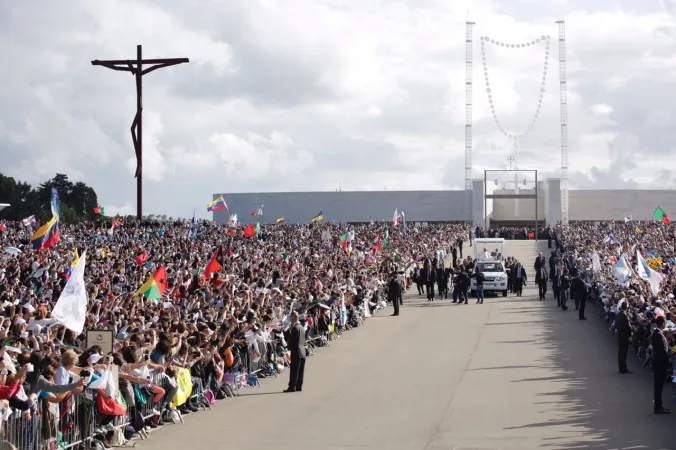 Papa Francesco a Fatima  |  | Daniel Ibanez/ CNA