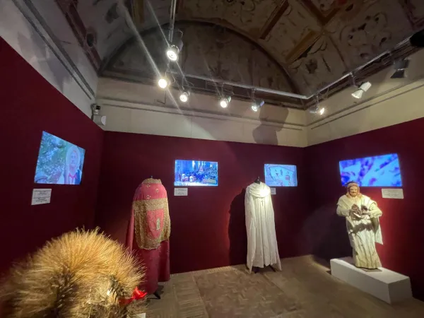 Alcune immagini della mostra | | Acistampa