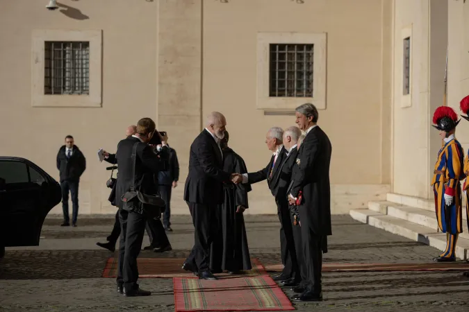 L'arrivo in Vaticano di Edi Rama |  | FB/ Edi Rama