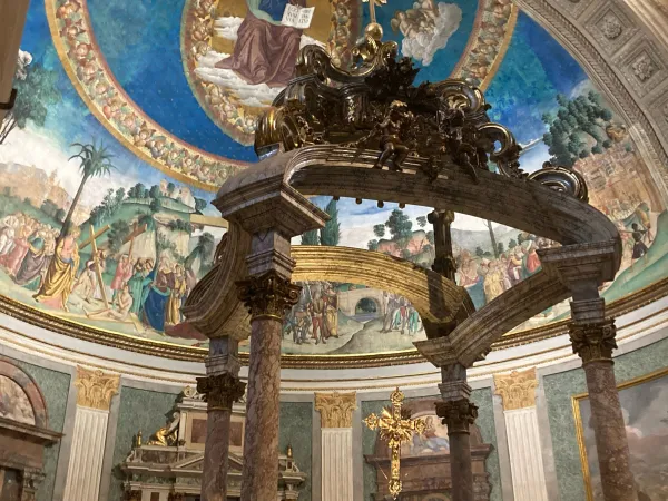 L'abside di Santa Croce in Gerusalemme |  | Aci Stampa