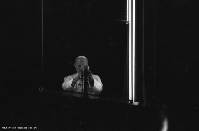 Giovanni Paolo II accende la candela a Natale del 1981 | | Museo Giovanni Paolo II a Wadowice.