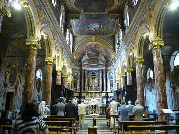 L'interno della chiesa |  | pd