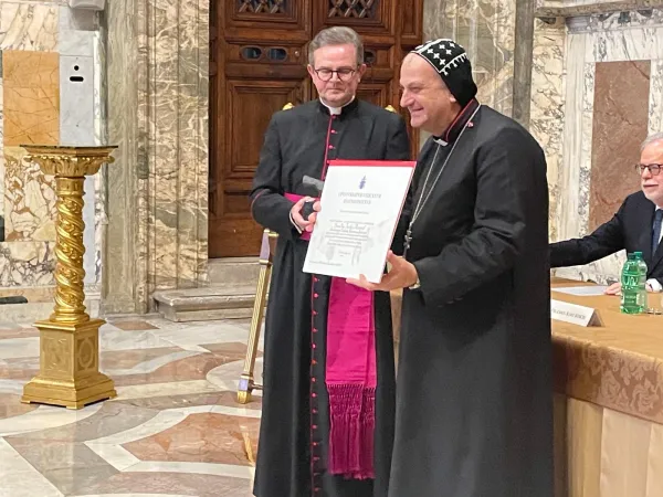 Alcune immagini della cerimonia di consegna del Premio San Giovanni Paolo II |  | Acistampa