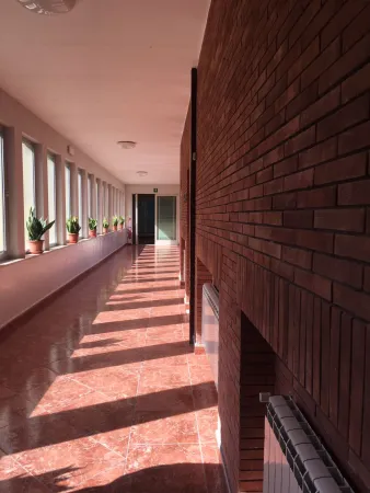 Un corridoio  |  | VG