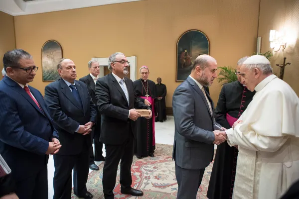 Papa Francesco incontra i partecipanti alla riunione del Comitato Permanente per il Dialogo con Personalità religiose della Palestina, promossa dal Pontificio Consiglio per il Dialogo Interreligioso, Auletta Paolo VI, 6 dicembre 2017 / L'Osservatore Romano / ACI Group