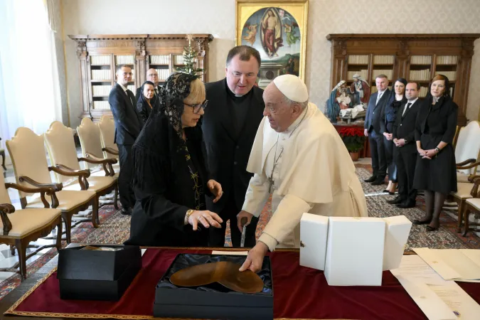 Papa Francesco, presidente Slovenia | Papa Francesco con la presidente di Slovenia Pirc Musar, Palazzo Apostolico Vaticano, 5 dicembre 2024 | Vatican Media / ACI Group