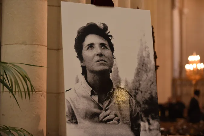 Alcune immagini del funerale a Madrid di Carmen Hernández | | Carmelo Garcia