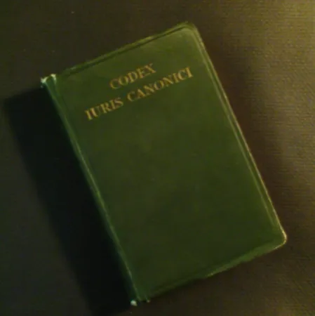 Una copia del Codice di Diritto Canonico | Codice di Diritto Canonico | Wikimedia Commons