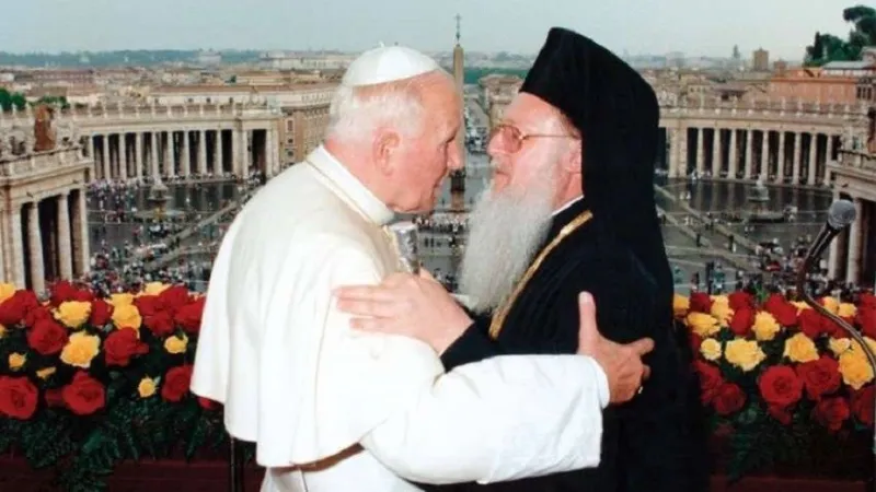 Alcune foto di Pontefici con i capi delle Chiese sorelle | | www.christianunity.va