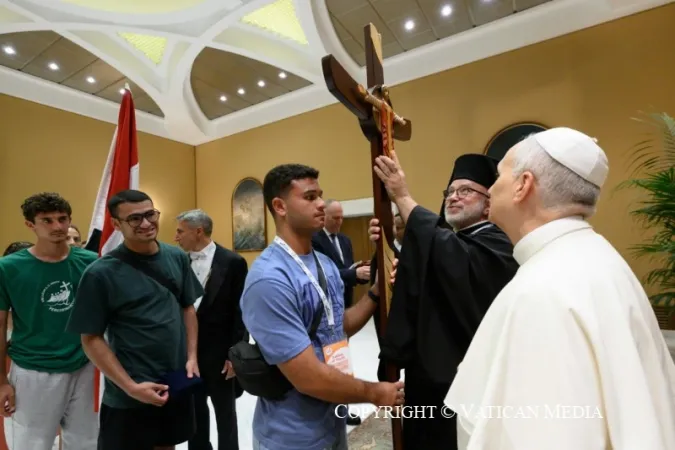 Il Papa con i pellegrini egiziani |  | Vatican Media / ACI group