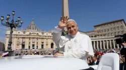 L'udienza generale in piazza San Pietro / Credit Vatican Media