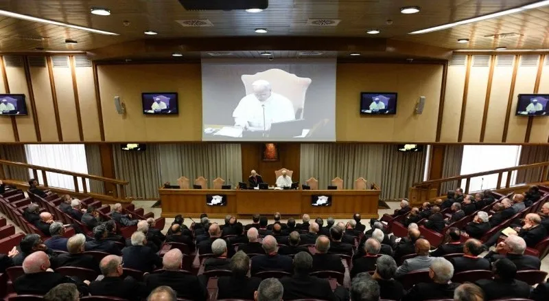 Papa Leone XIV nell'aula del Sinodo | Papa Leone XIV nell'aula del Sinodo | Credit Vatican Media
