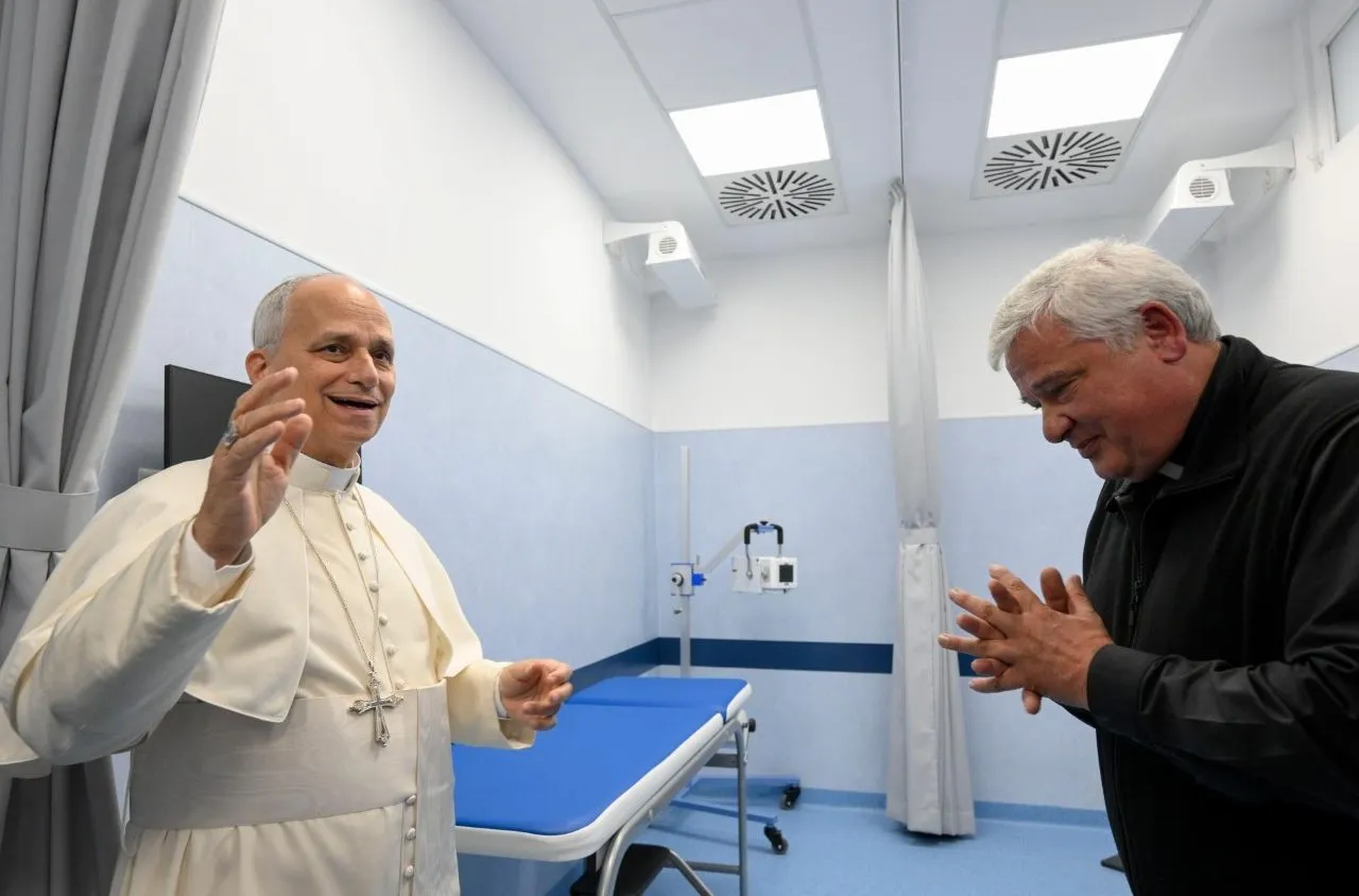 La visita del Papa all'ambulatorio