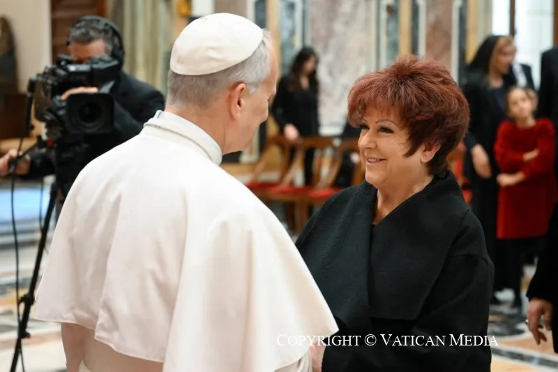 Papa Leone e Orietta Berti