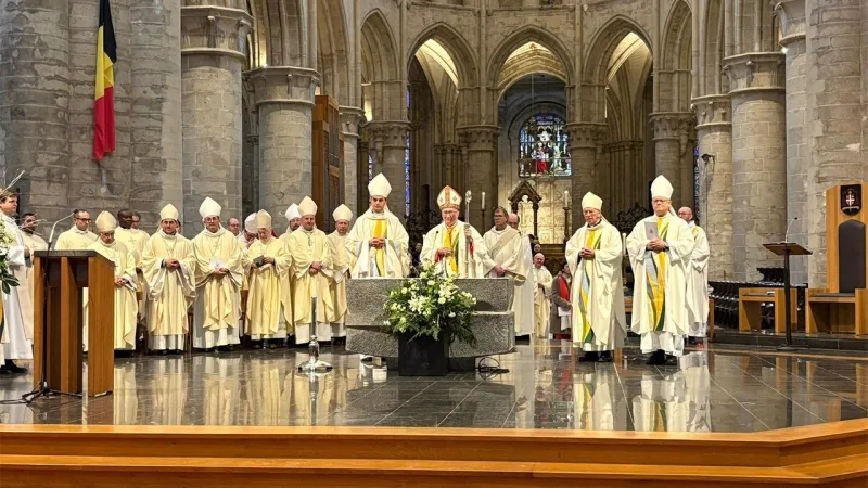 Cardinale Parolin a Bruxelles | Il cardinale Parolin celebra Messa nel cardinale di Bruxelles, per celebrare gli 800 anni della cattedrale | Vatican News