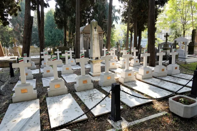 Cimitero cattolico latino a Costantinopoli | Cimitero Cattolico Latino di Istanbul | https://guerredecrimee.com/yazi/cimetiere-latin-catholique-de-ferikeuy