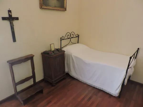 La camera di San Giovanni Bosco a Sanpierdarena | | Marco Mancini/ Aci Stampa