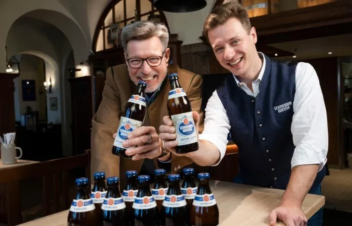 Bishofshof | Una reclame della birra Bischofshof | Weltenburg