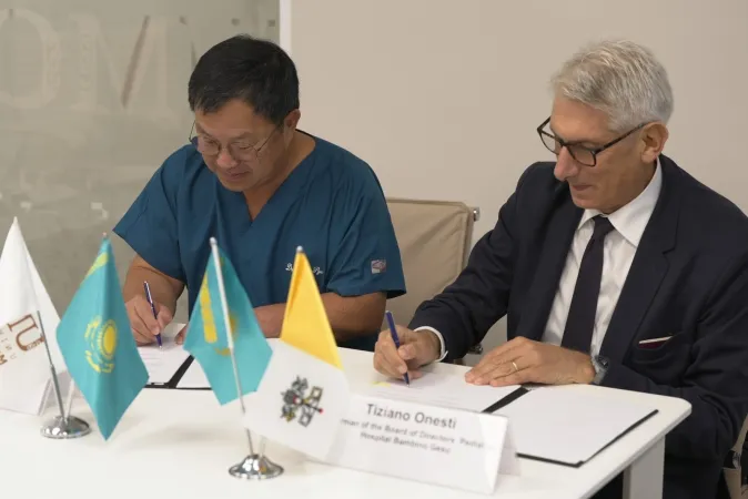 Tiziano Onesti firma una lettera di intenti con l’University Medical Center |  | Alexey Gotovskiy