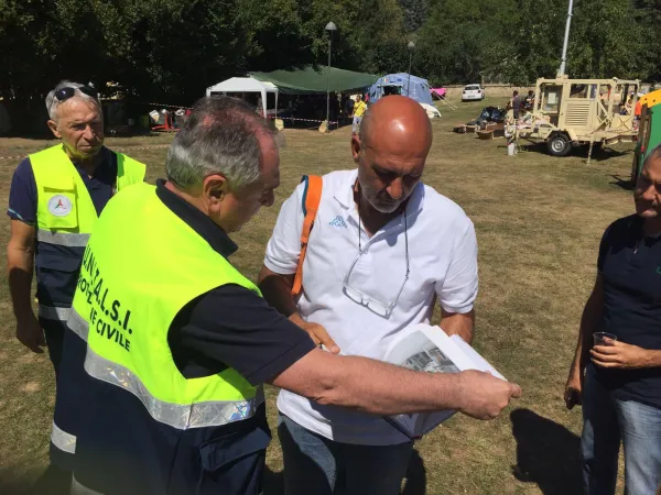 Il sindaco di Amatrice e i volontari UNITALSI |  | Unitalsi 