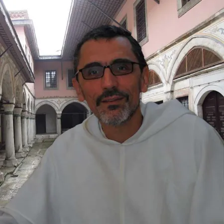 Padre Caludio Monge | | pd