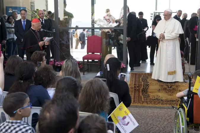 Il Papa al Gaslini di Genova | | L'Osservatore Romano - ACI Group