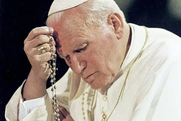 San Giovanni Paolo II, uno dei pontefici più "mariani" della storia della Chiesa / Credit pd