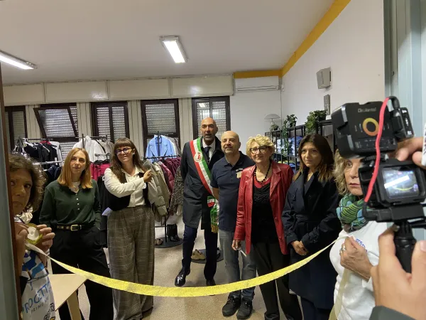 L'inaugurazione del guardaroba solidale |  | Progetto Arca