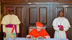 Il cardinale Parolin firma i sette accordi tra Burundi e Santa Sede, Burundi, 13 agosto 2025 / da X