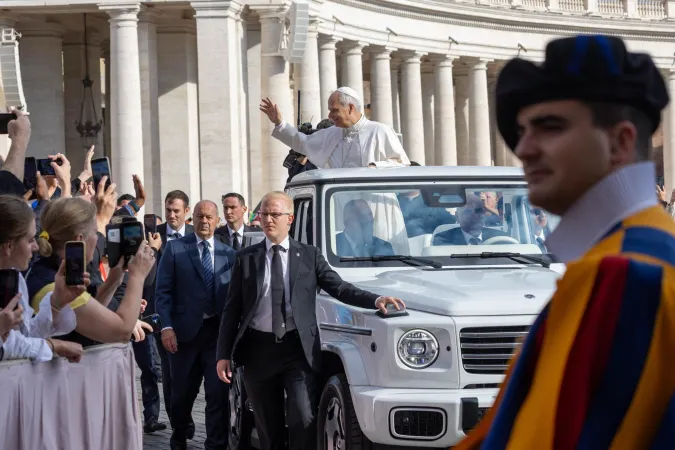 Papa Leone XIV |  | Daniel Ibanez EWTN