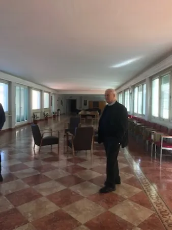 Una delle sale della Casa  |  | AA