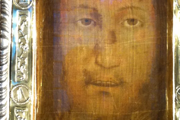 Sacro Volto di Manoppello / Wikimedia Commons