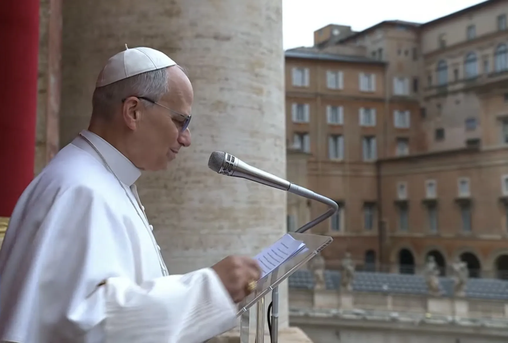 Papa Leone, l'Angelus dalla Loggia