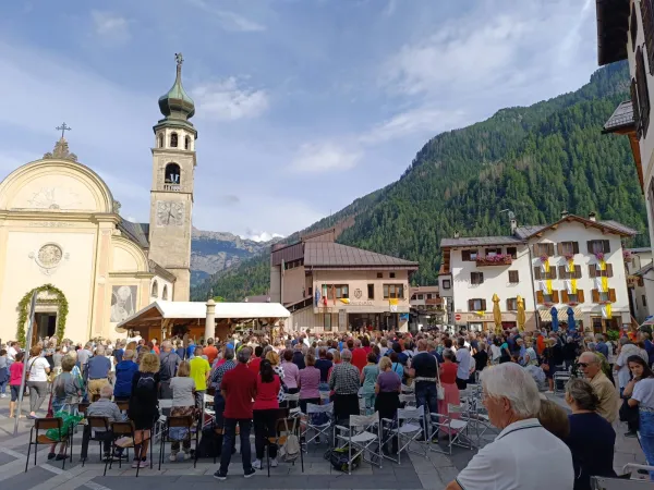 La messa in piazza a Canale d'Agordo |  | www.musal.it