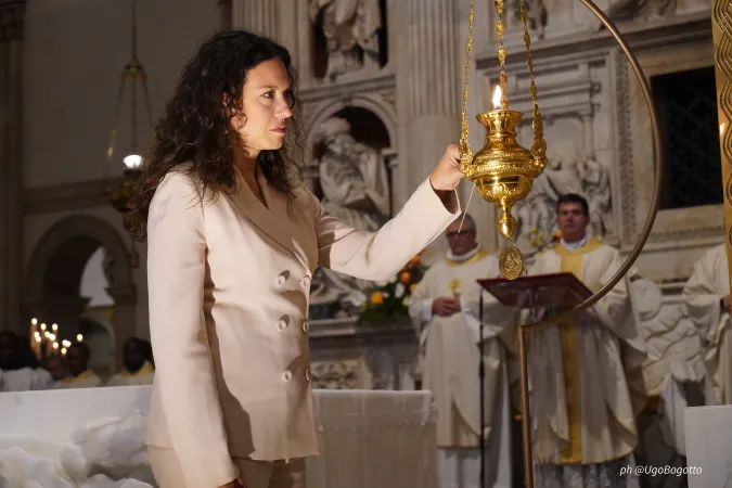 Sberna accende la lampada del 2025 |  | Santuario di Loreto